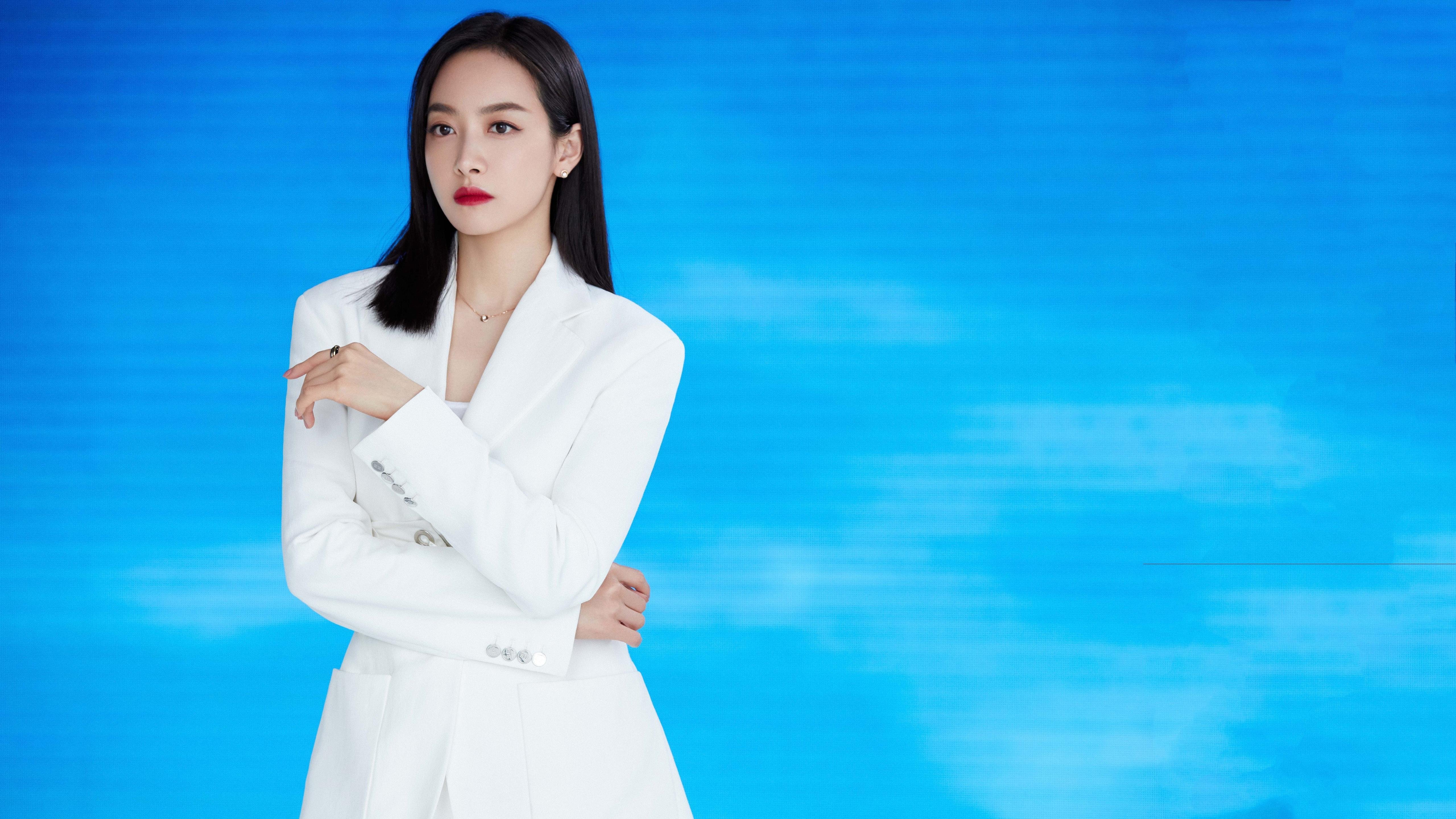 史上最“牛”远距离三分!库里在对阵步行者中投出距离达67英尺的绝杀三分!