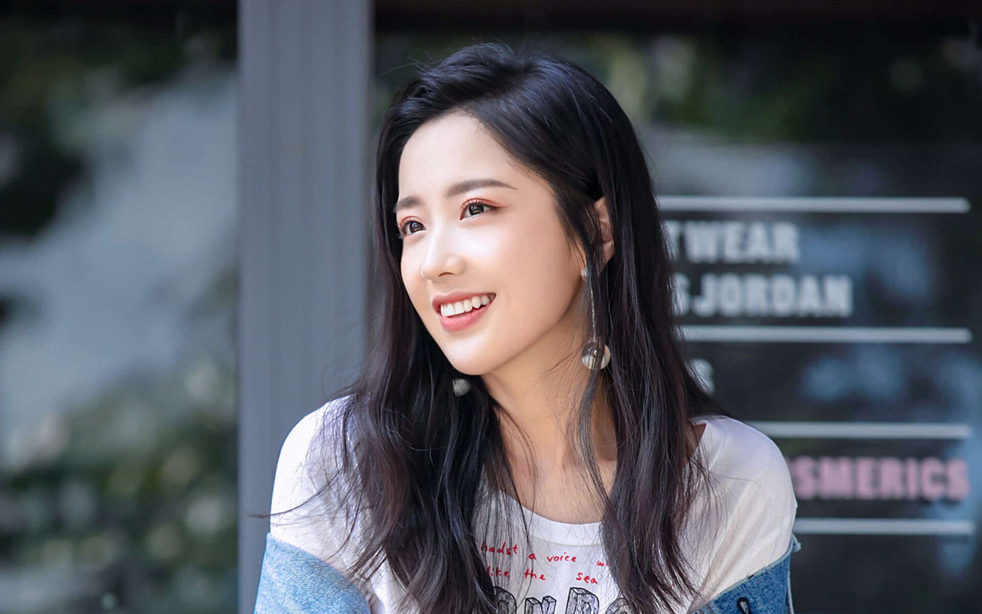 阿根廷成功举办国际马术科技论坛,汇聚全球专家探讨马术未来发展。