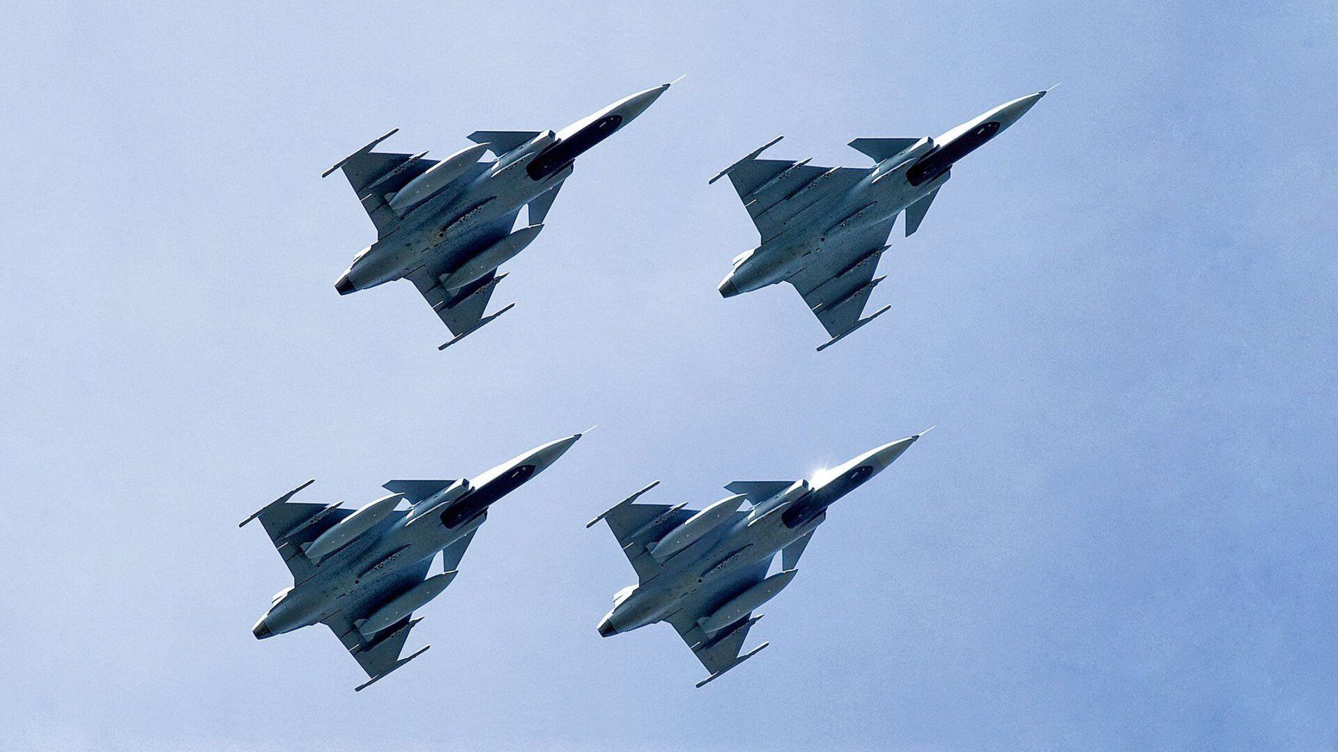 足球赛事更新:女足比拼的团队拼搏精神!,女足比赛球迷