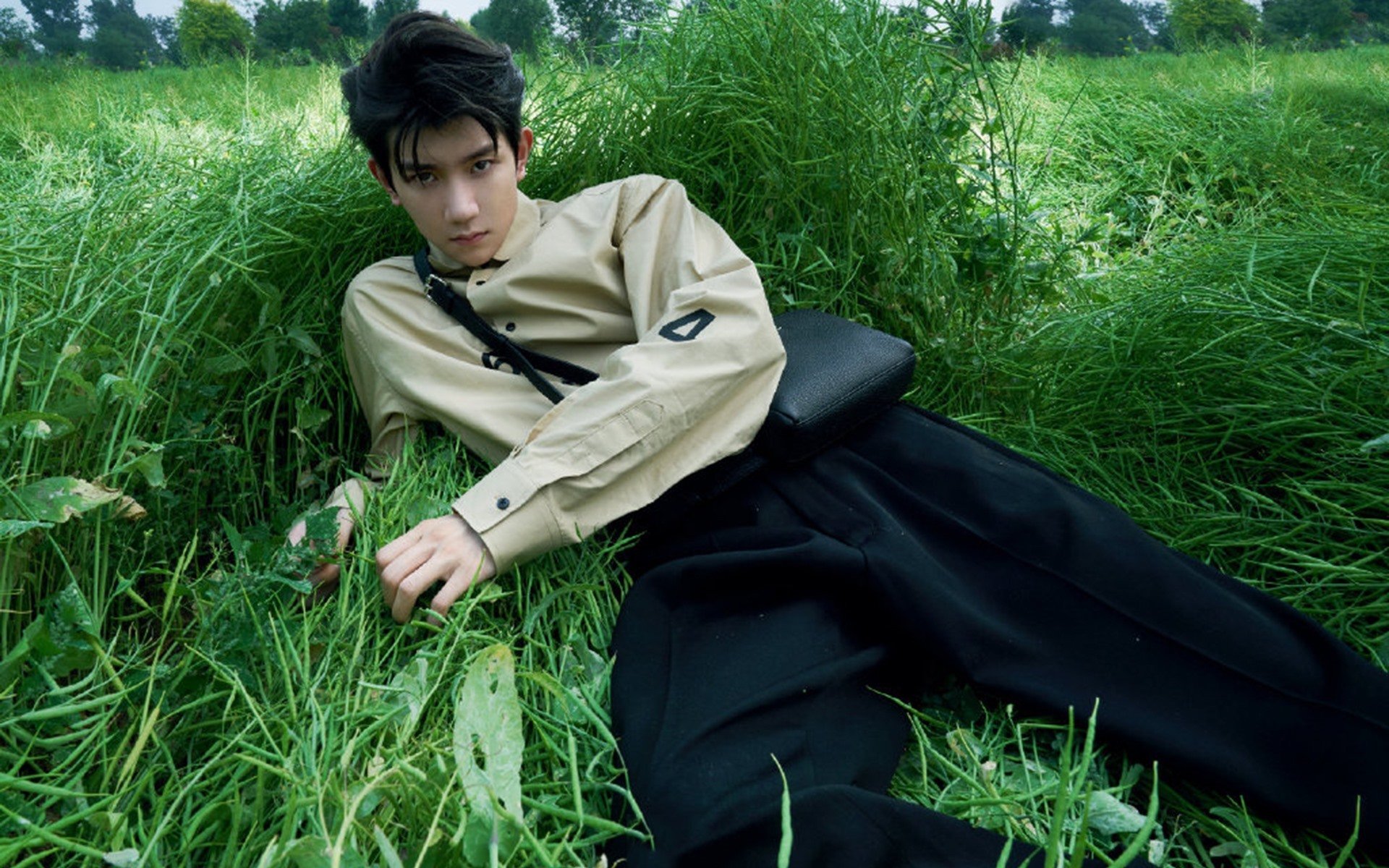 “徒步定向越野:东部新区赛场极速挑战大自然”