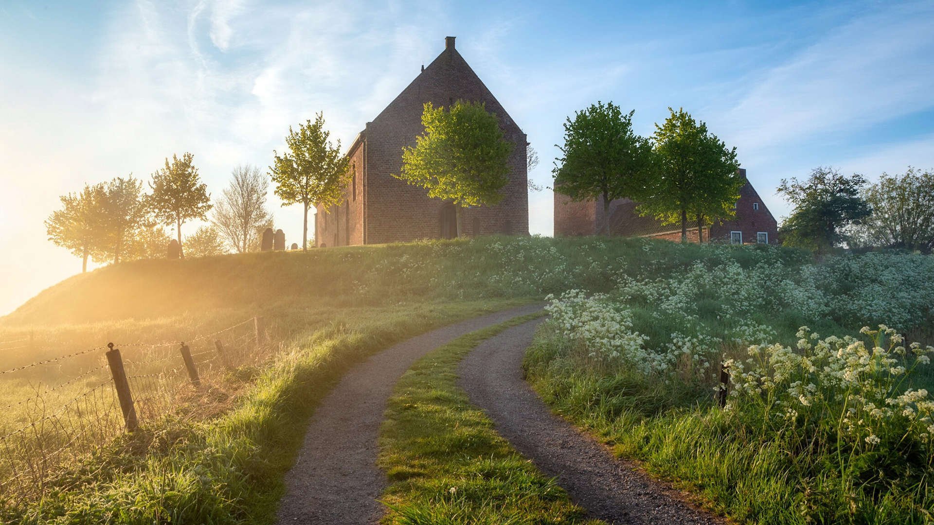 五大联赛强强对话阶段战术对比与发挥差异，五大联赛形势